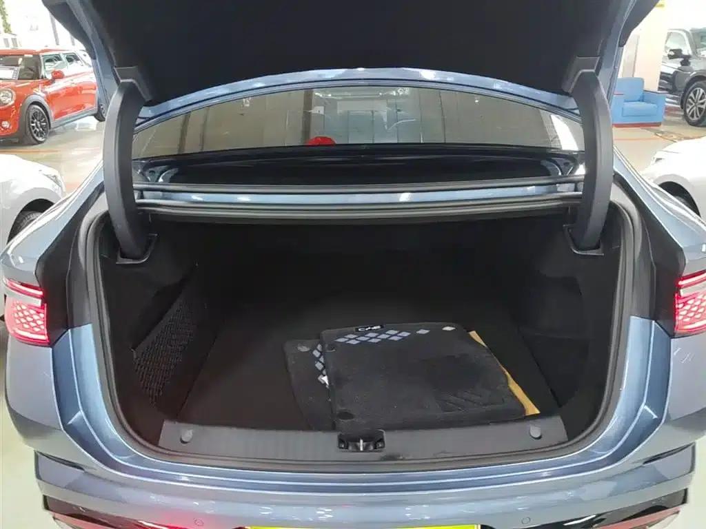 Seal 07 DM-i 2025 Smart Driving Edition DM-i 1.5L 125km Elite — миниатюра 19