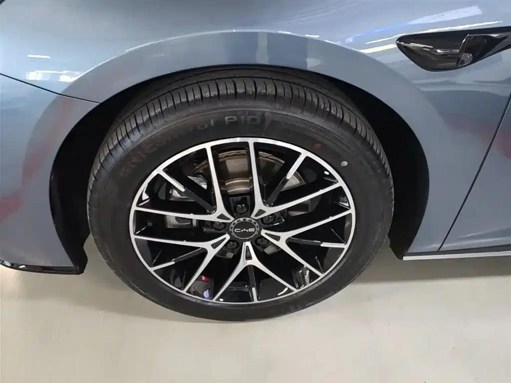 Seal 07 DM-i 2025 Smart Driving Edition DM-i 1.5L 125km Elite — миниатюра 23