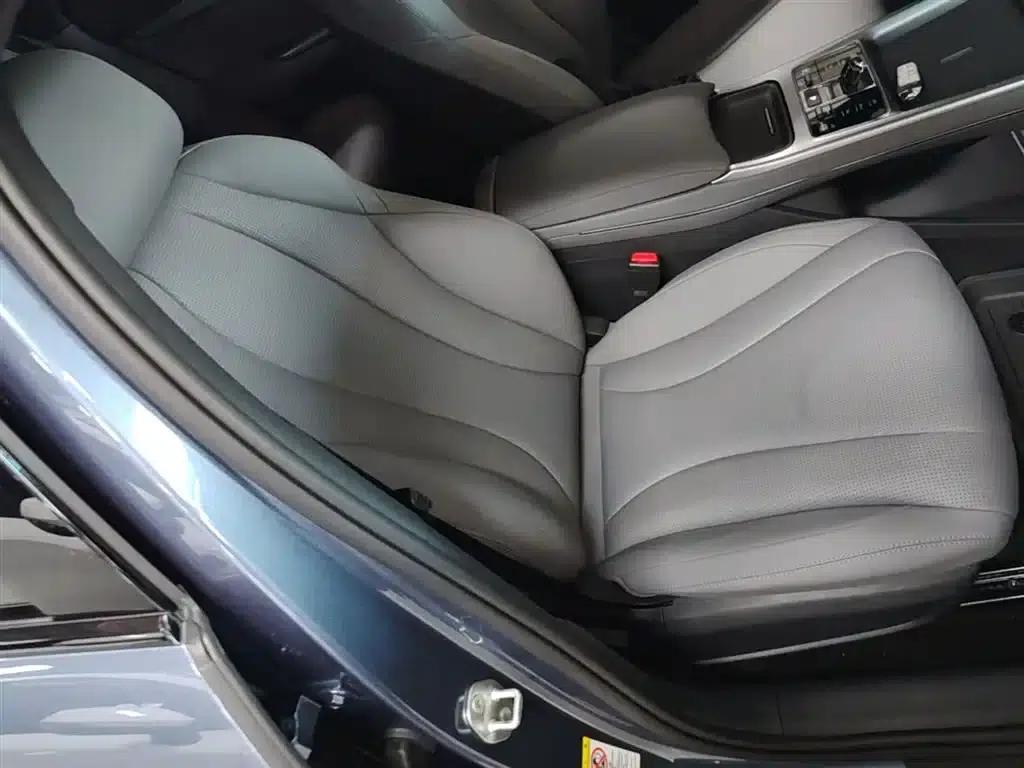 Seal 07 DM-i 2025 Smart Driving Edition DM-i 1.5L 125km Elite — миниатюра 25