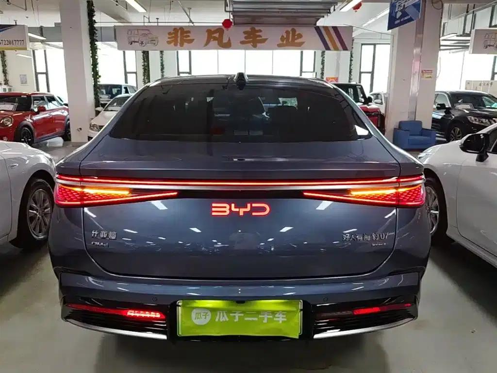 Seal 07 DM-i 2025 Smart Driving Edition DM-i 1.5L 125km Elite — миниатюра 6