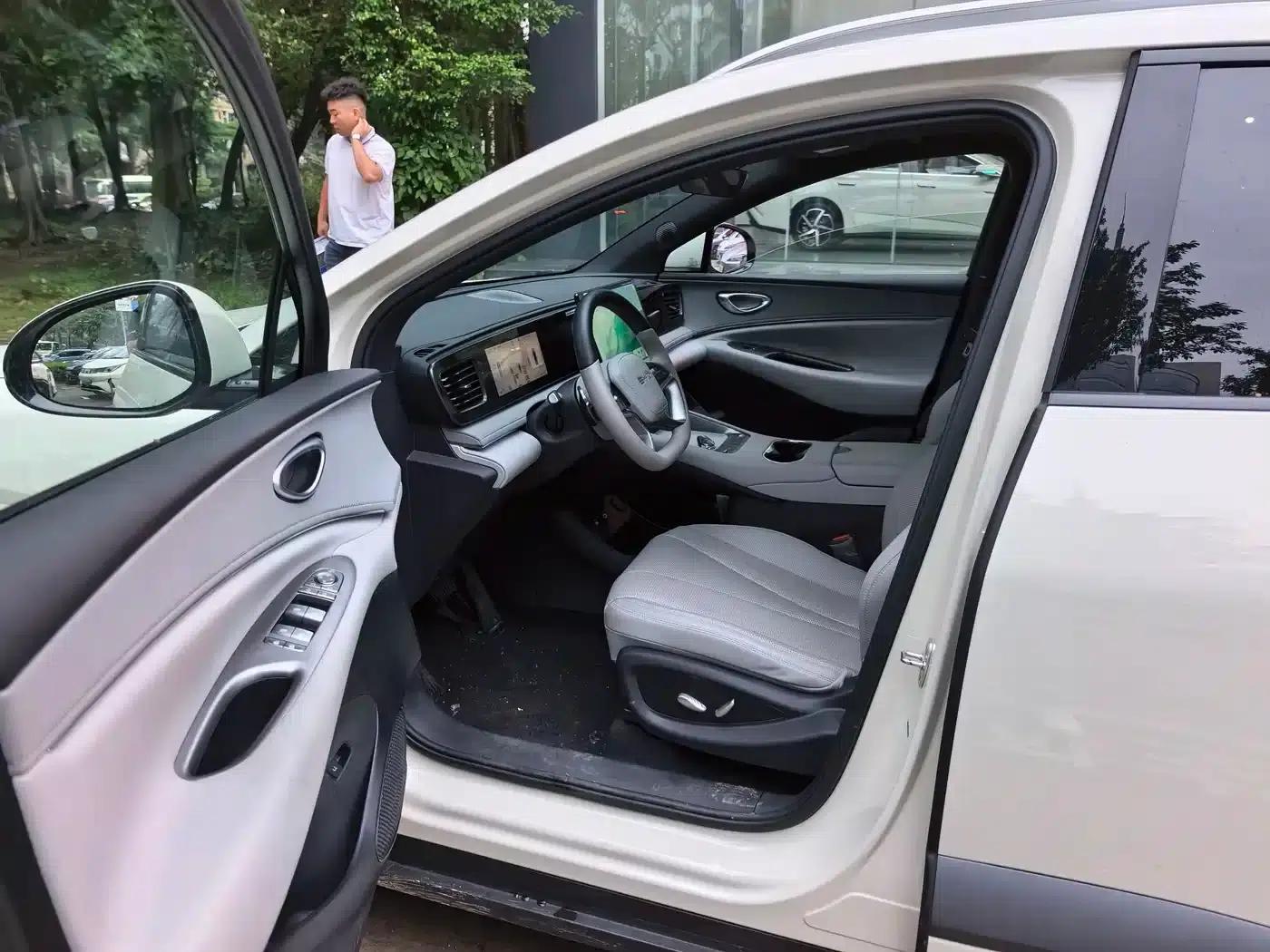 Hiace 06 2025 EV 605 Navigator Pro Edition — миниатюра 5