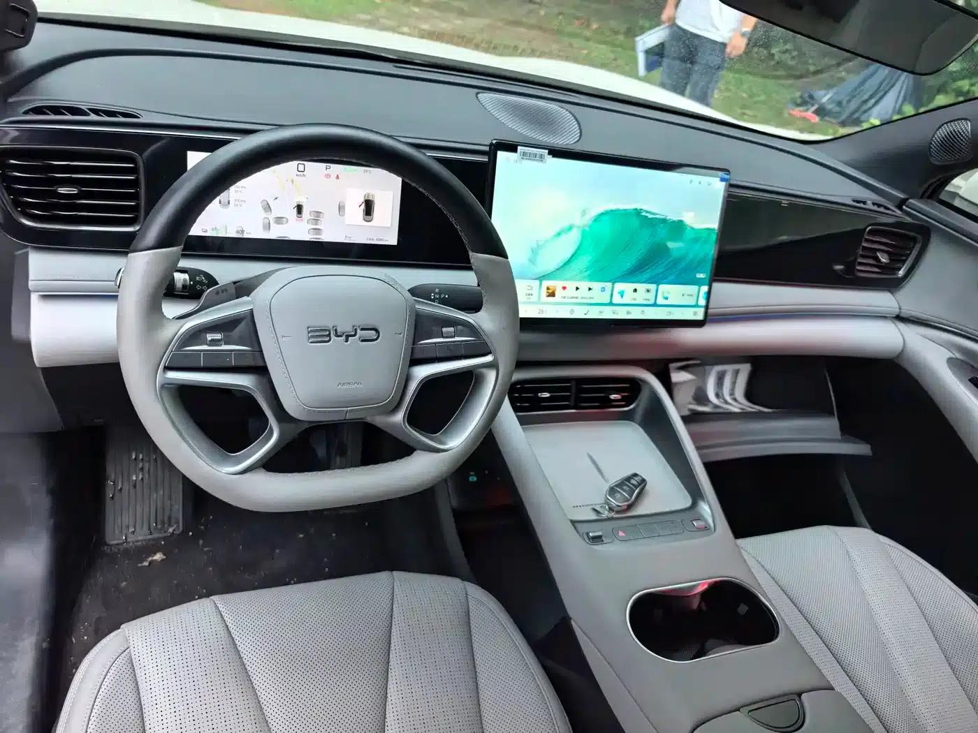 Hiace 06 2025 EV 605 Navigator Pro Edition — миниатюра 8