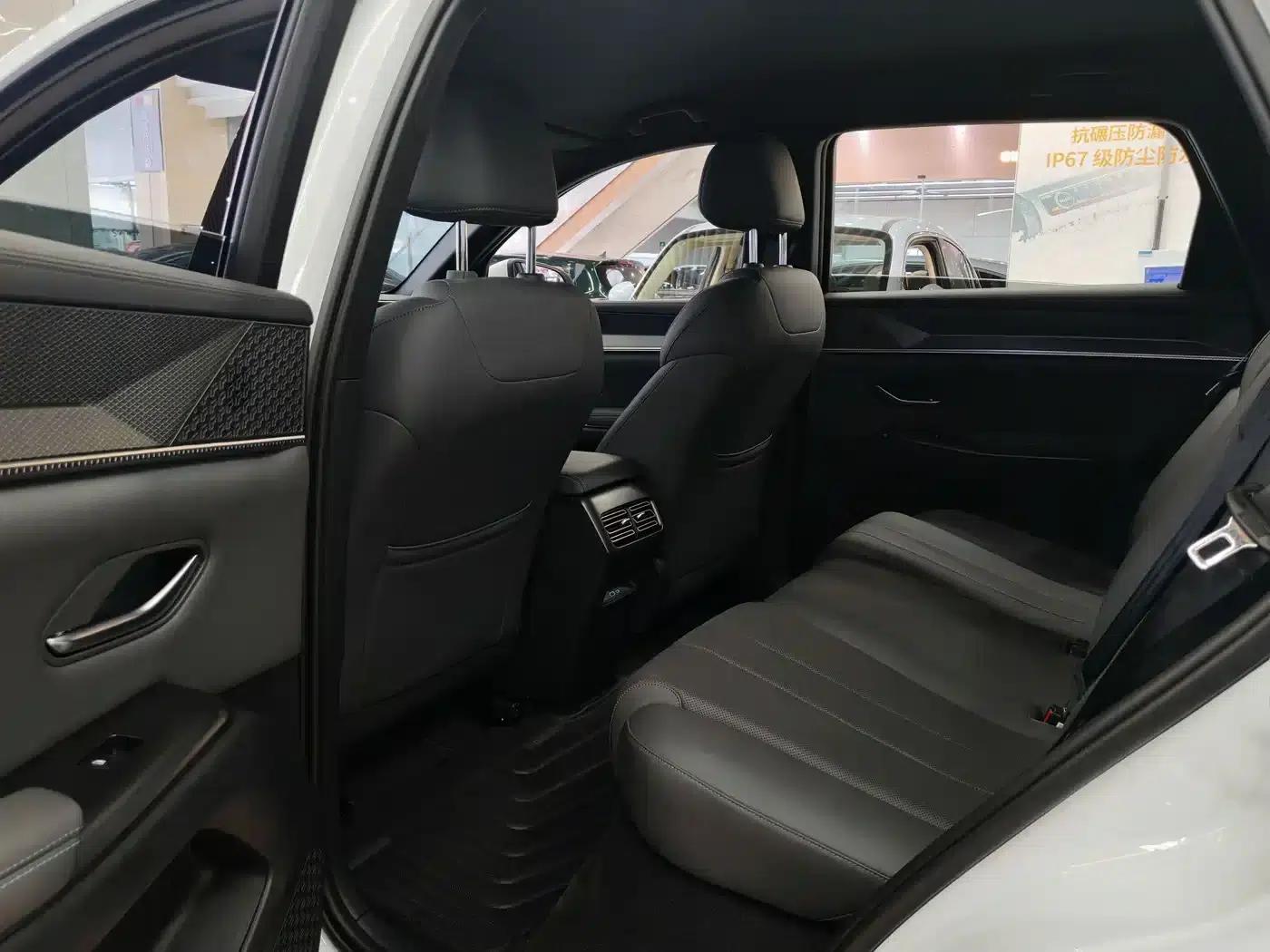 Song Pro New Energy 2026 DM-i 133KM Progressive Edition — миниатюра 7