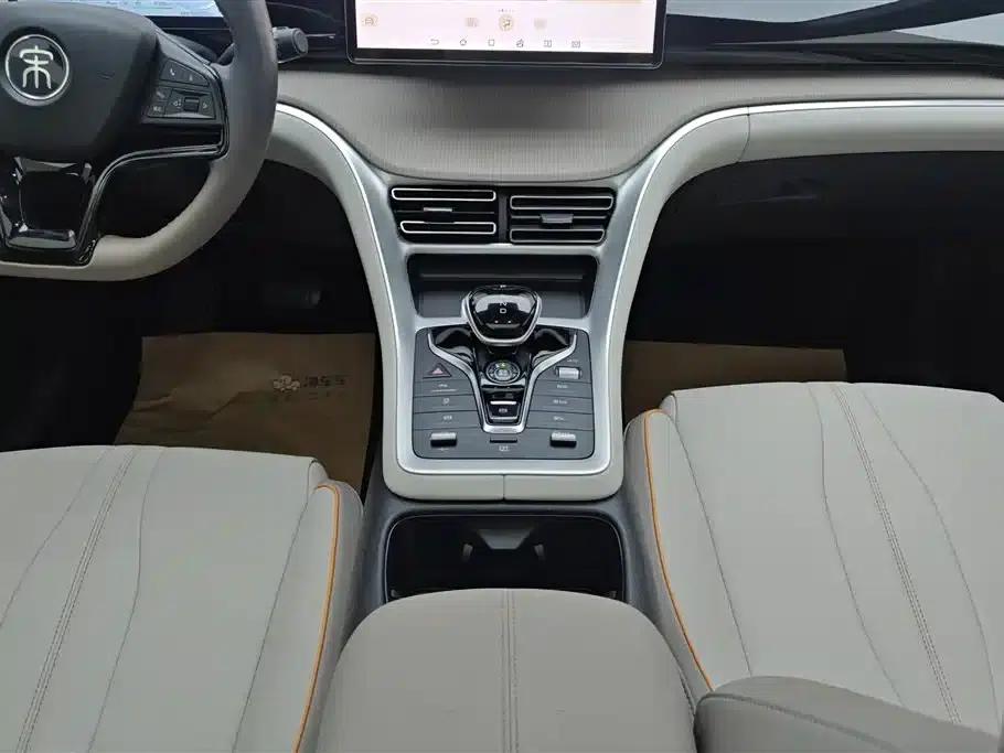 Song Pro New Energy 2024 Glory Edition DM-i 110KM Superior Model — миниатюра 16