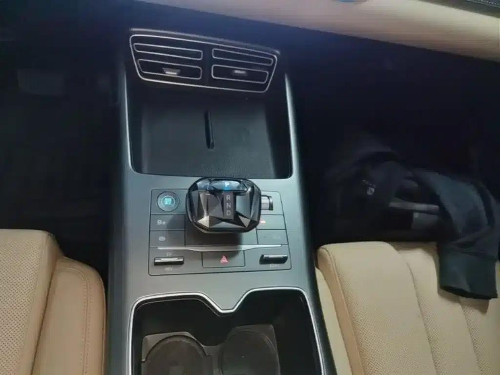 Song Pro New Energy 2025 Model, Second Generation DM-i 75KM Leading Edition — миниатюра 14