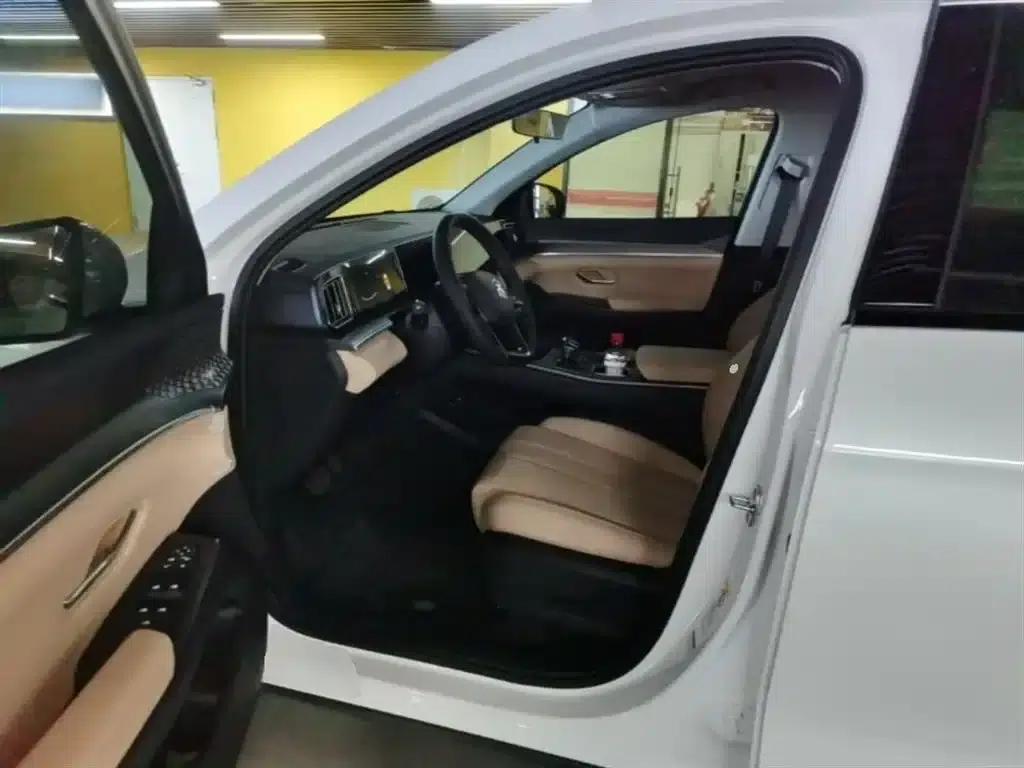 Song Pro New Energy 2025 Model, Second Generation Intelligent Driving Edition DM-i 75KM Leading Edition — миниатюра 15
