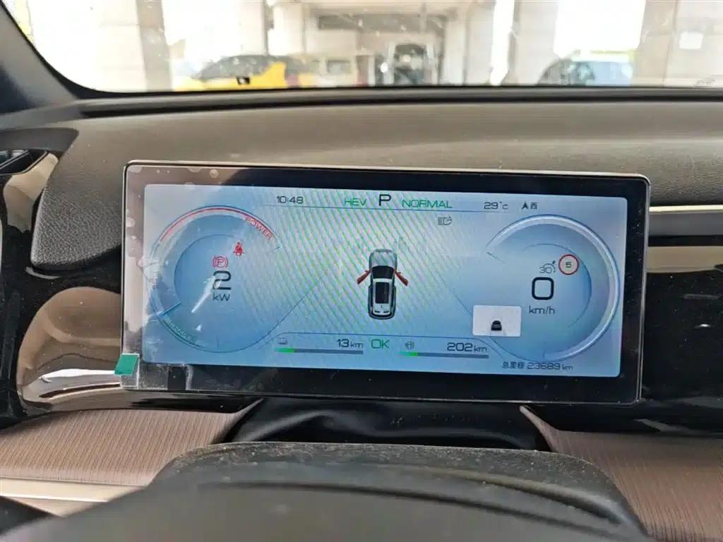 Song Pro New Energy 2024 Glory Edition DM-i 71KM Superior Model — миниатюра 12