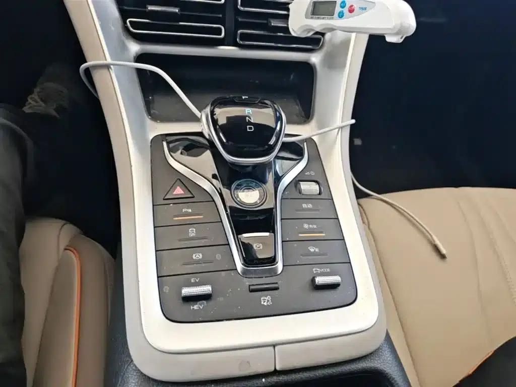 Song Pro New Energy 2024 Glory Edition DM-i 71KM Superior Model — миниатюра 14