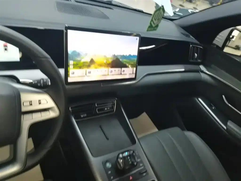 Song Pro New Energy 2025 Model, Second Generation Intelligent Driving Edition DM-i 75KM Leading Edition — миниатюра 13