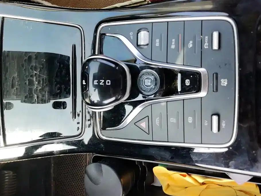 Song MAX New Energy 2022 DM-i 105KM Flagship Edition — миниатюра 16