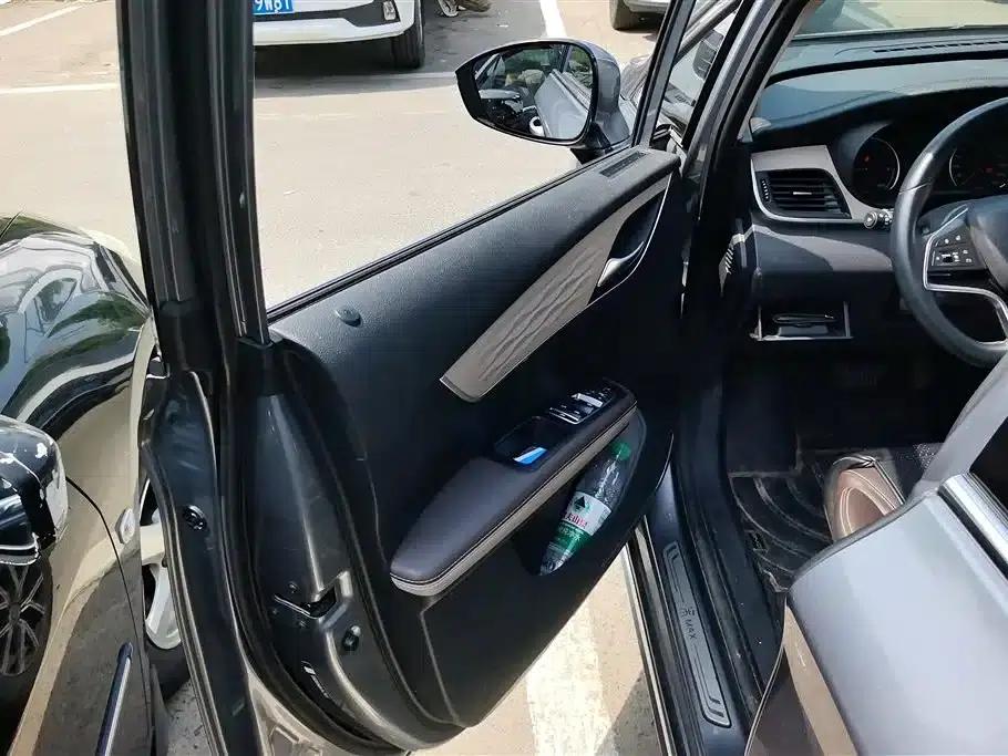 Song MAX New Energy 2022 DM-i 105KM Flagship Edition — миниатюра 7