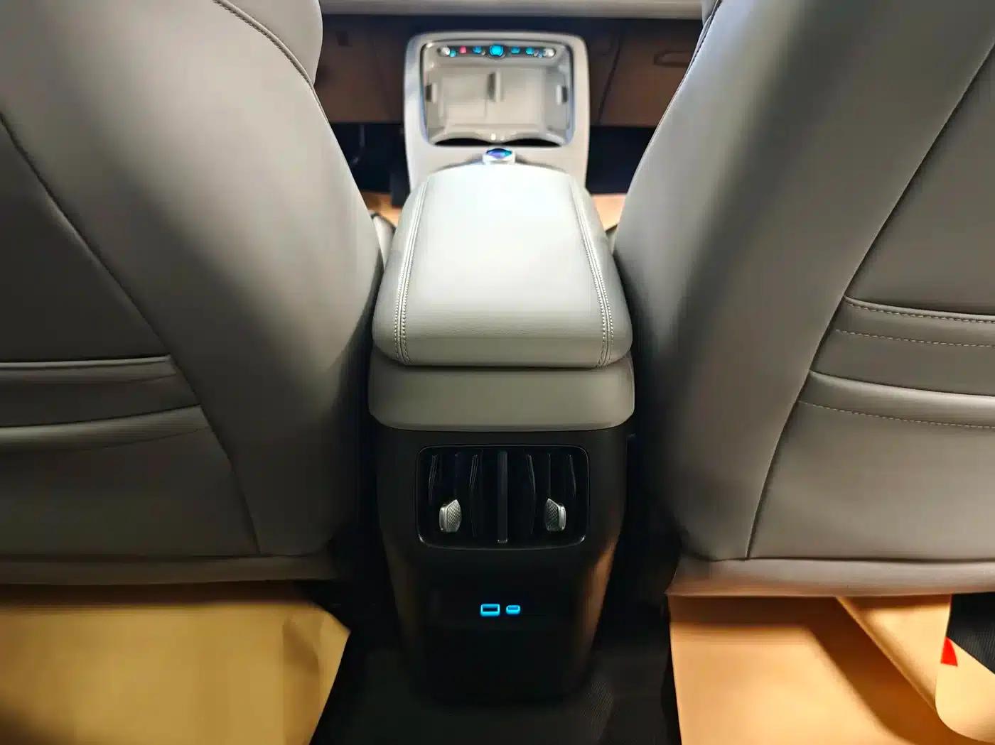 Hiace 05 EV 2025 520KM Flagship Intelligent Navigation Edition — миниатюра 12