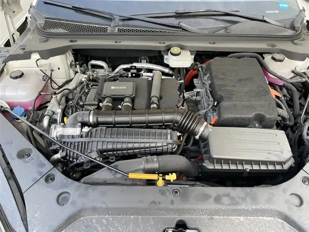 Seal 06 DM-i Touring Edition 2025 DM-i 150KM Flagship Model — миниатюра 13