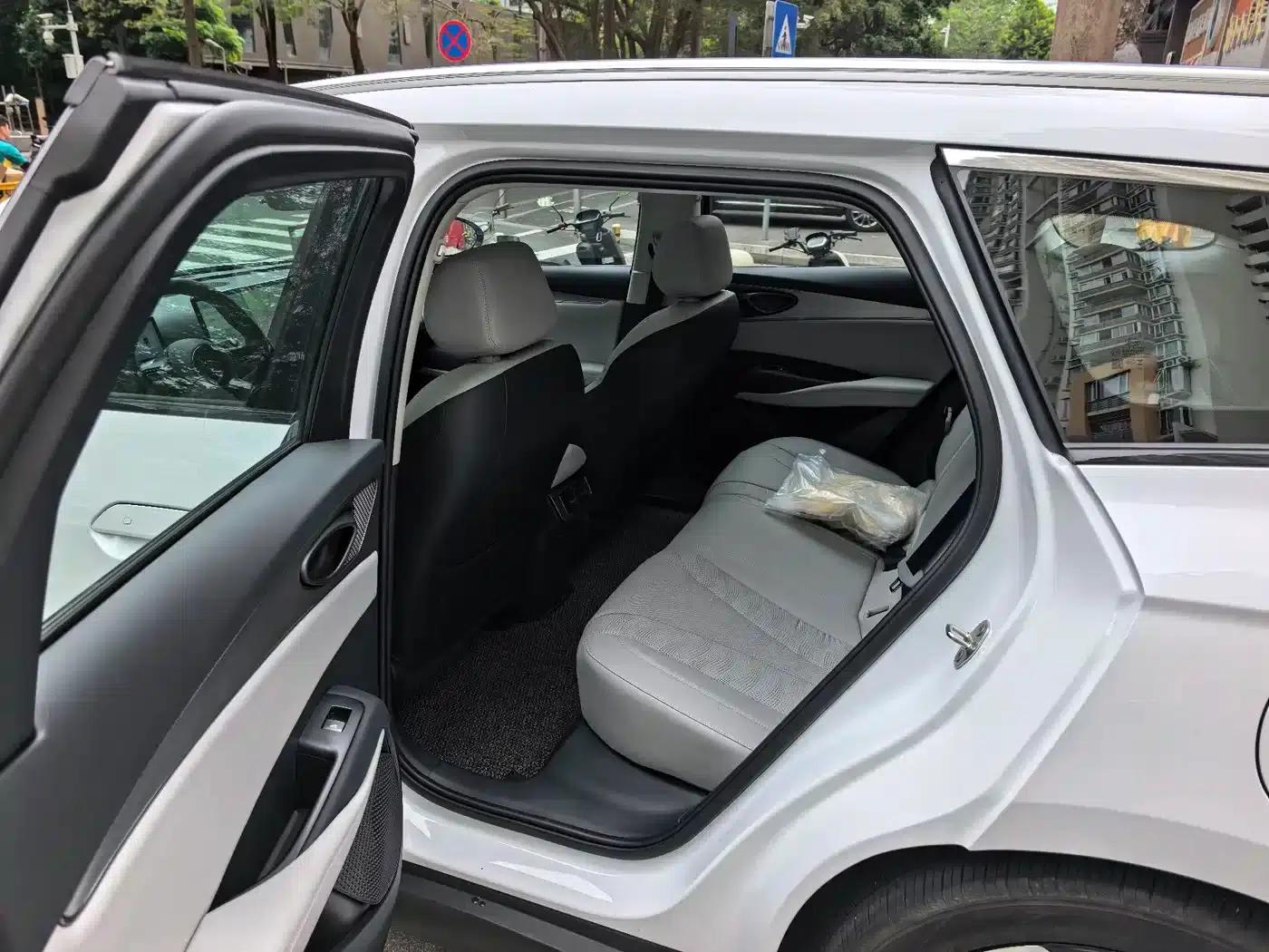 Seal 06 DM-i Touring Edition 2025 DM-i 150KM Flagship Model — миниатюра 7
