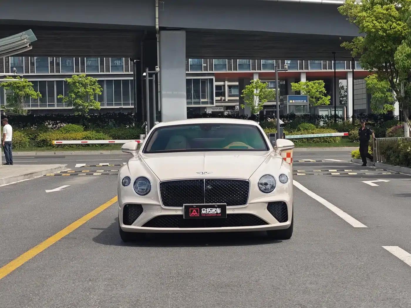 2024 Continental 4.0T GT V8 — миниатюра 2