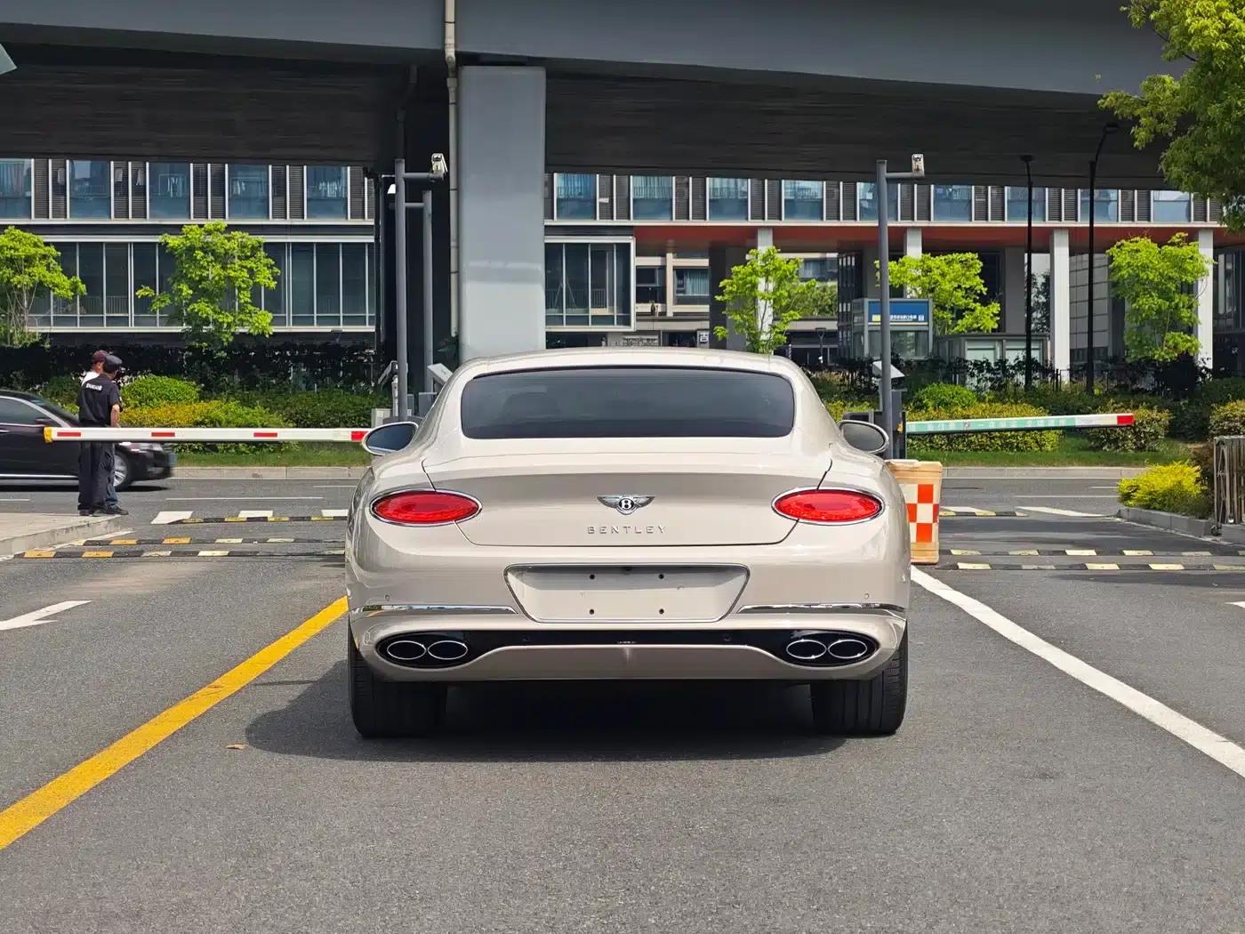 2024 Continental 4.0T GT V8 — миниатюра 8