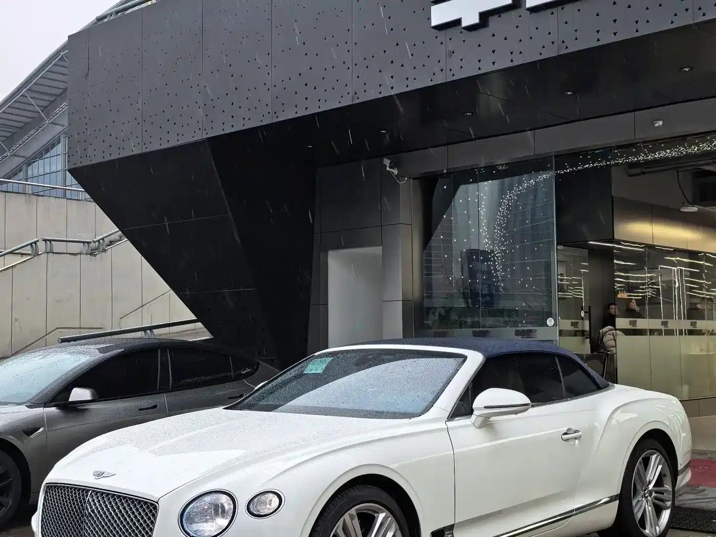 2022 Continental 4.0T GT V8 Convertible — миниатюра 2