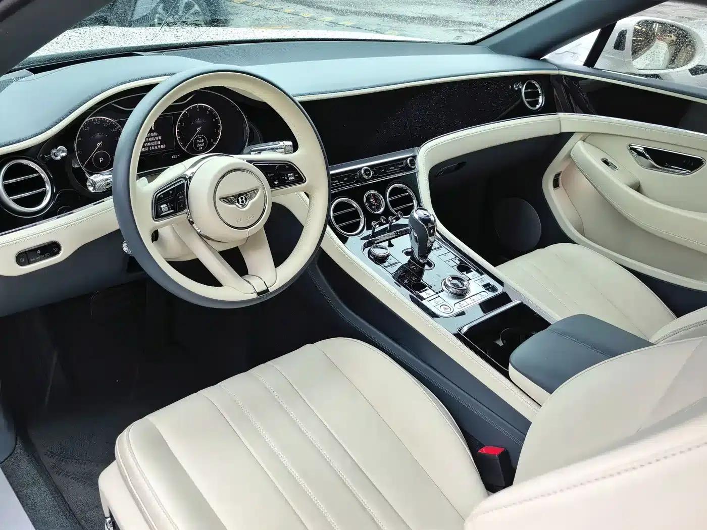 2022 Continental 4.0T GT V8 Convertible — миниатюра 4
