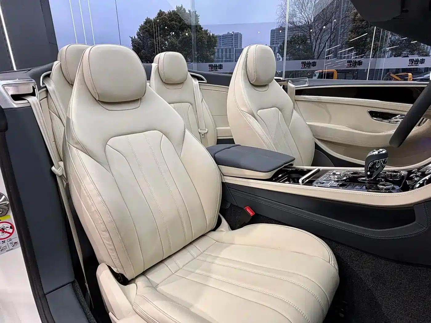 2022 Continental 4.0T GT V8 Convertible — миниатюра 6