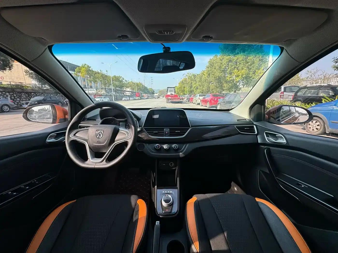 Baojun 310 2017 1.5L Automatic Fashion Edition — миниатюра 4