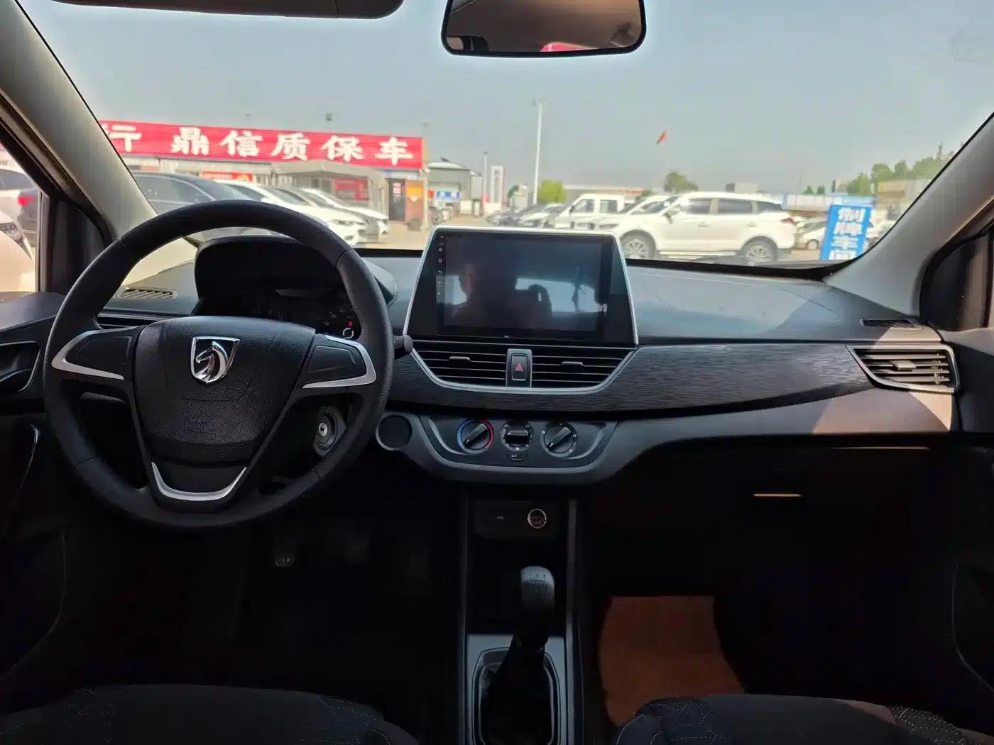 Baojun 310 2020 1.2L Manual Value Edition — миниатюра 9