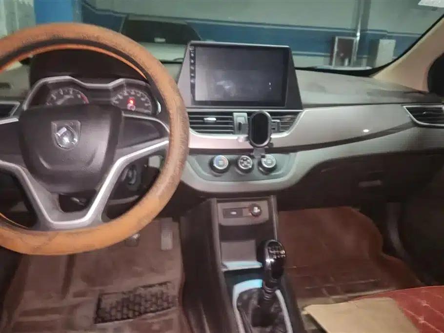 Baojun 310W 2017 1.5L Manual Comfort Model (National V Emission Standard) — миниатюра 16