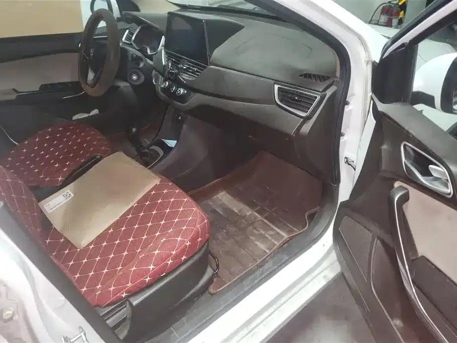 Baojun 310W 2017 1.5L Manual Comfort Model (National V Emission Standard) — миниатюра 8