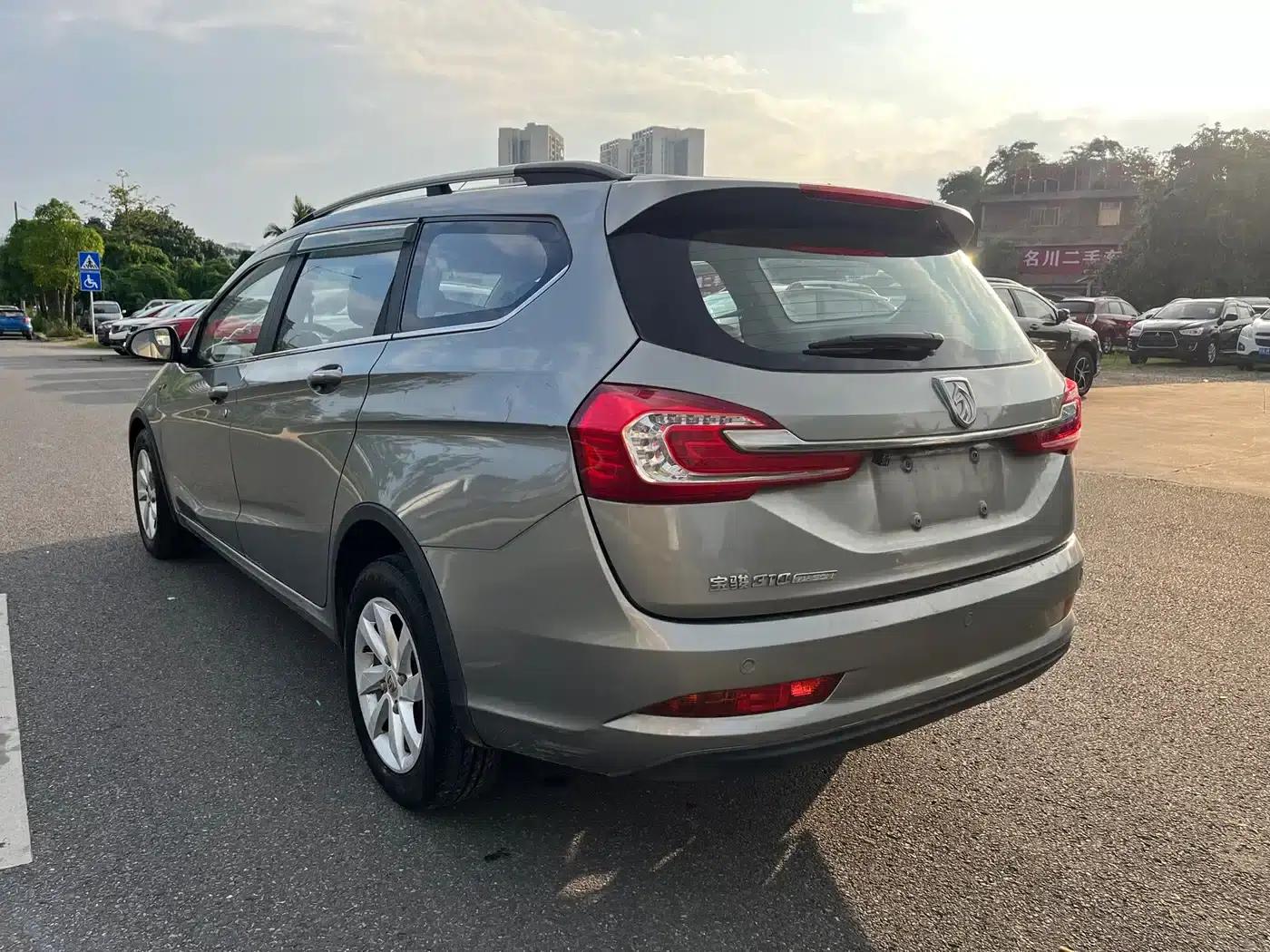 Baojun 310W 2017 1.5L Manual Fashion Model (National VI Emission Standard) — миниатюра 3