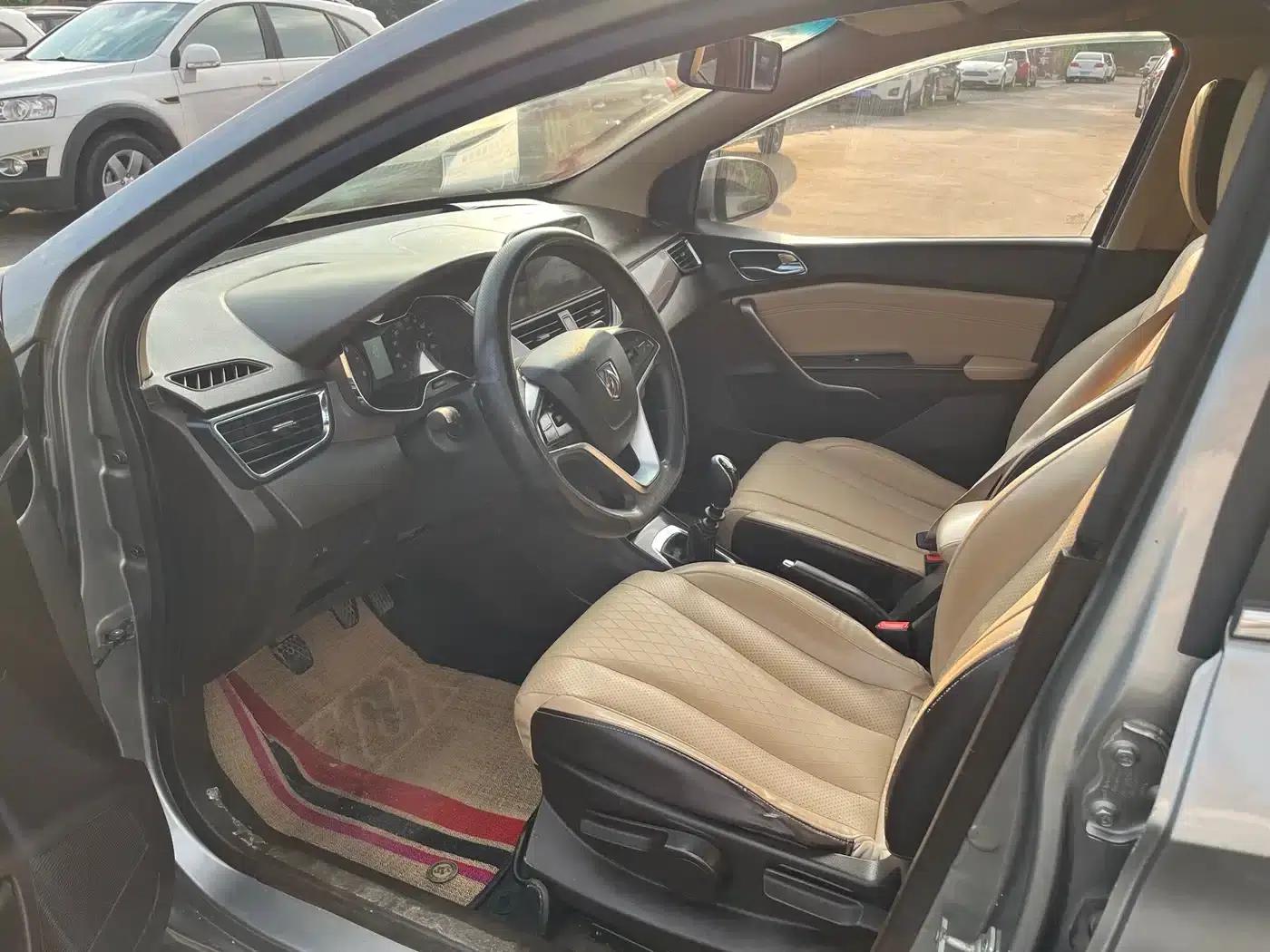 Baojun 310W 2017 1.5L Manual Fashion Model (National VI Emission Standard) — миниатюра 10