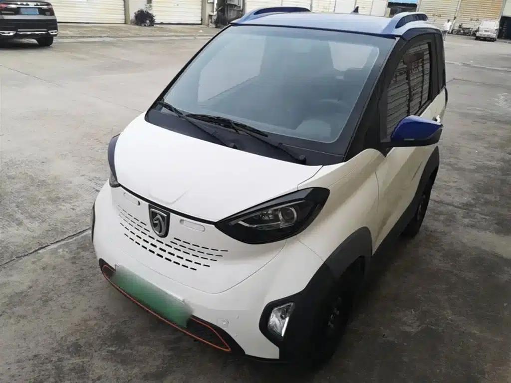 Baojun E100 2019 Model 250KM Smart Edition — миниатюра 1