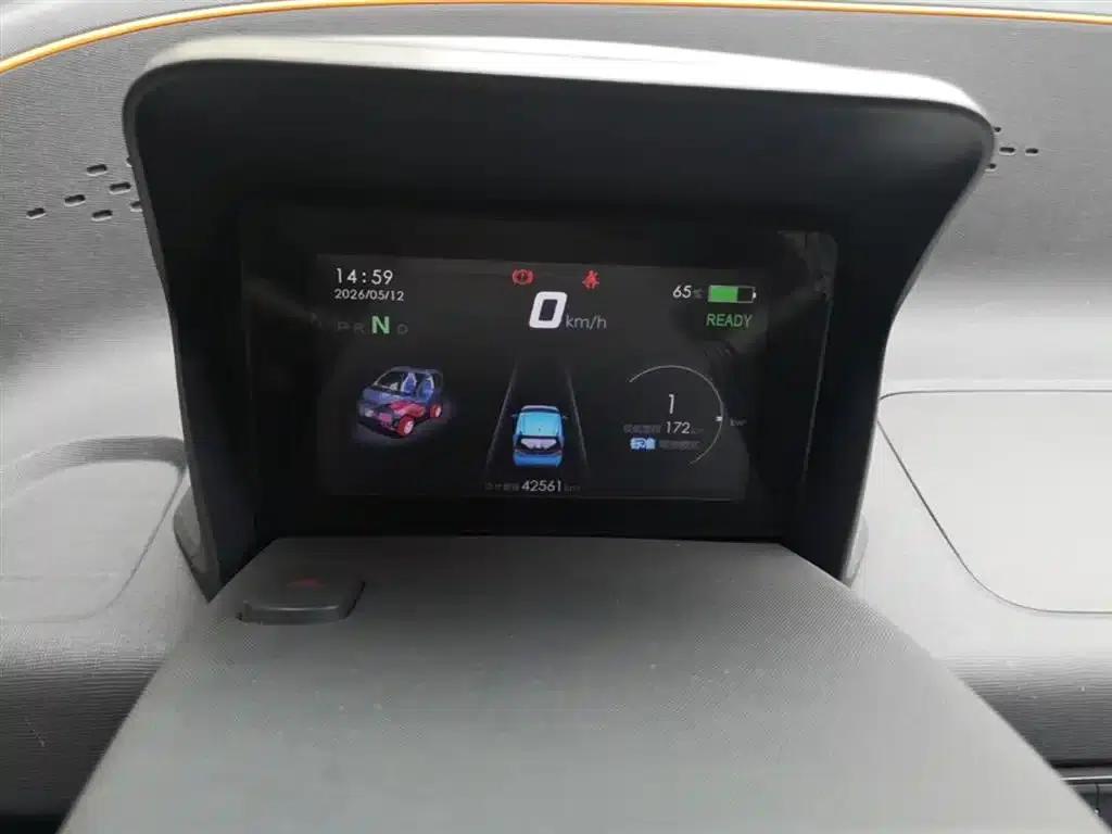 Baojun E100 2019 Model 250KM Smart Edition — миниатюра 12