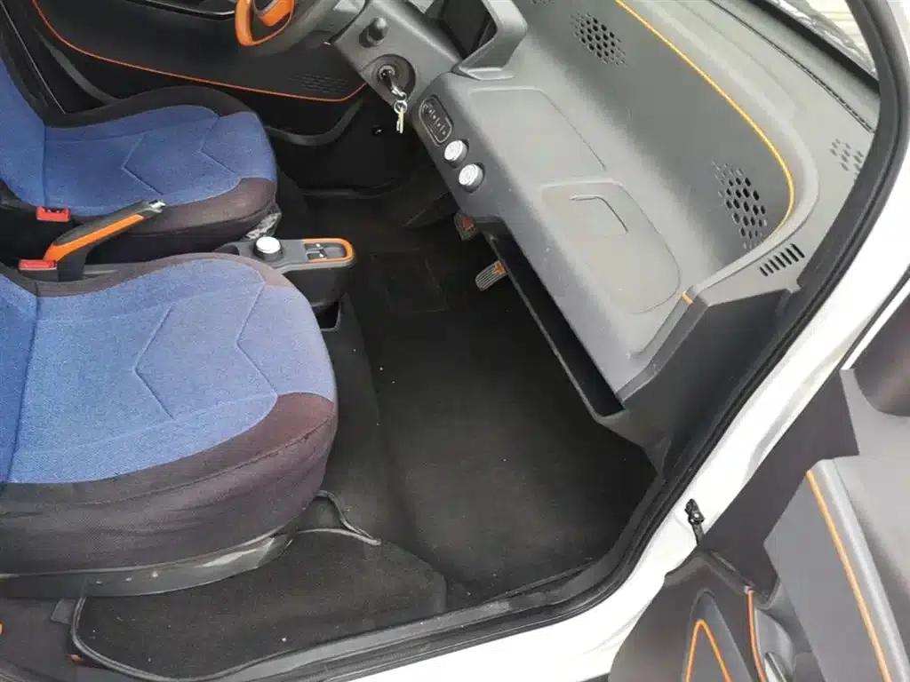 Baojun E100 2019 Model 250KM Smart Edition — миниатюра 25