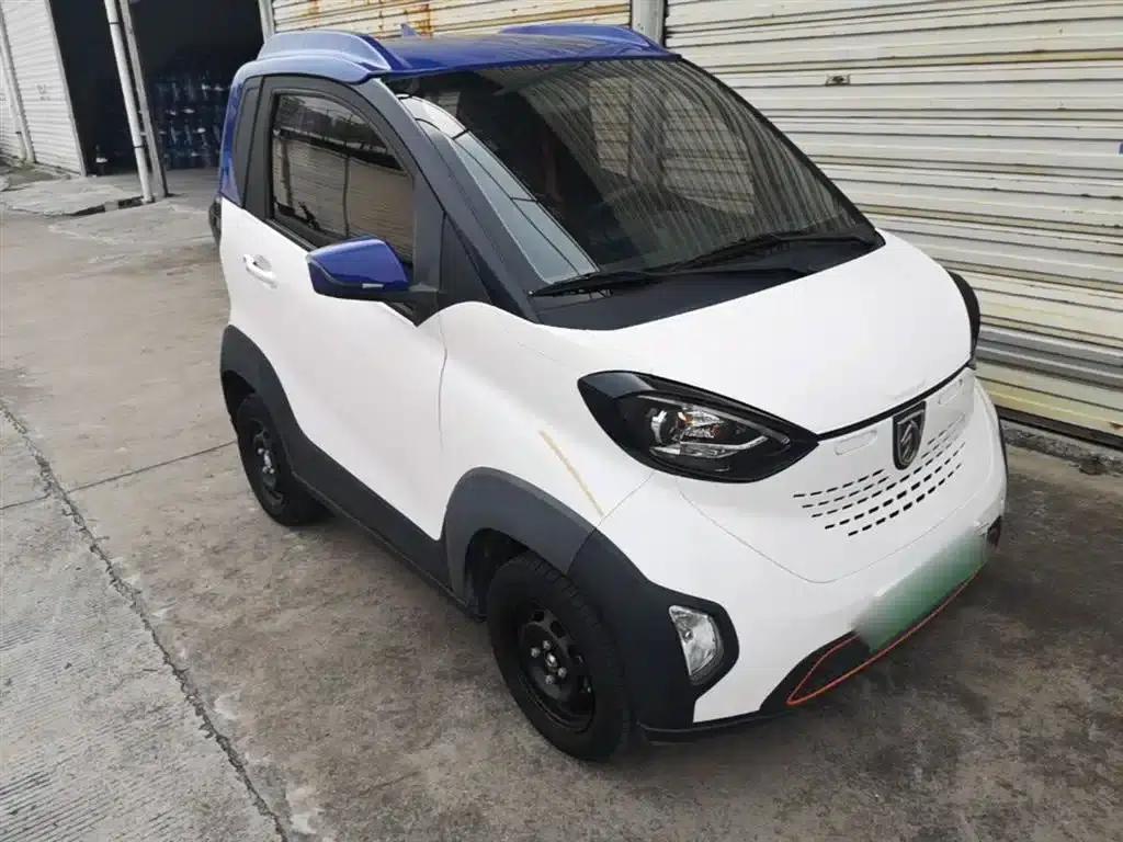 Baojun E100 2019 Model 250KM Smart Edition — миниатюра 4
