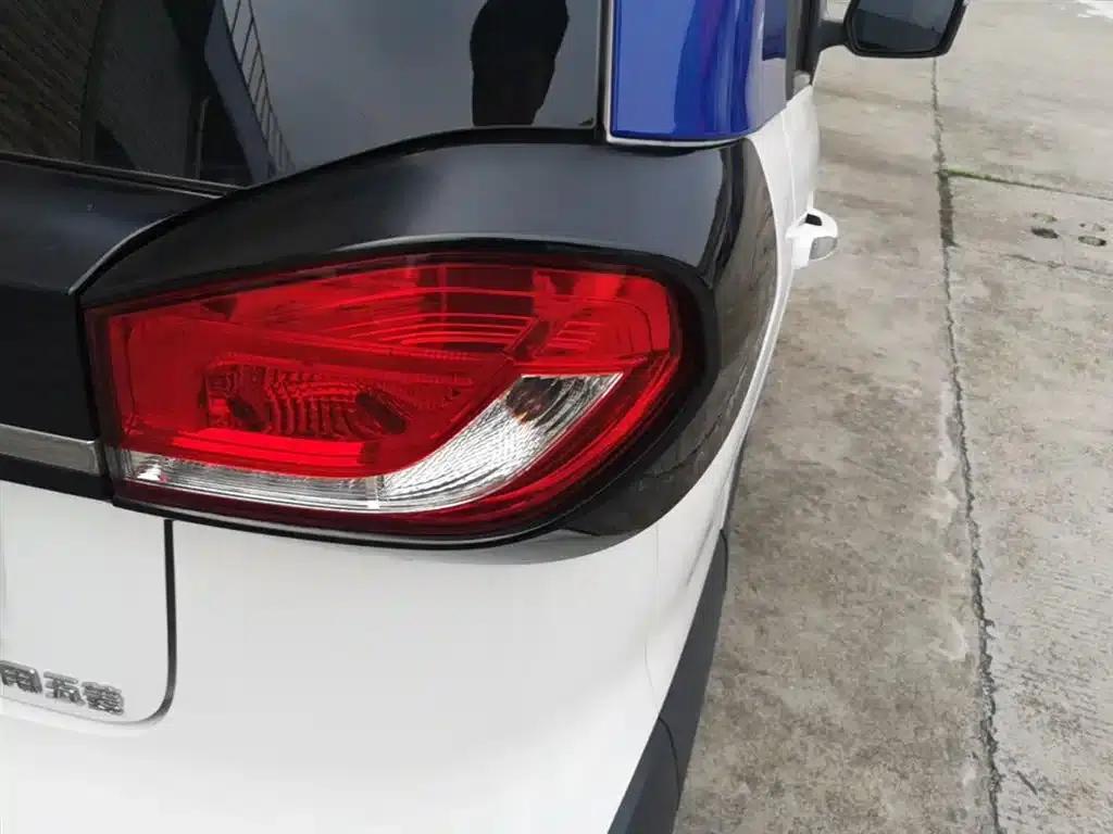 Baojun E100 2019 Model 250KM Smart Edition — миниатюра 8