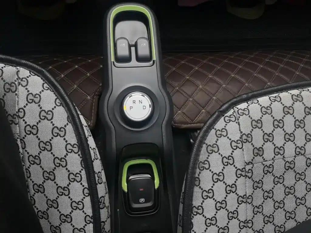 Baojun E100 2019 Model 250KM Smart Edition — миниатюра 14