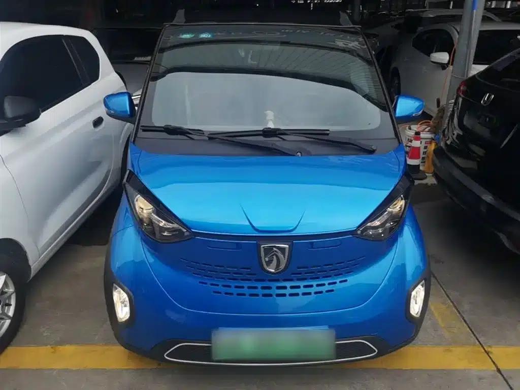Baojun E100 2019 Model 250KM Smart Edition — миниатюра 3