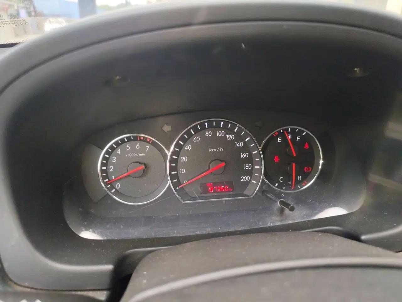 CHANGAN Alsvin 2012 Sedan 1.5L Manual Comfort Model — миниатюра 12