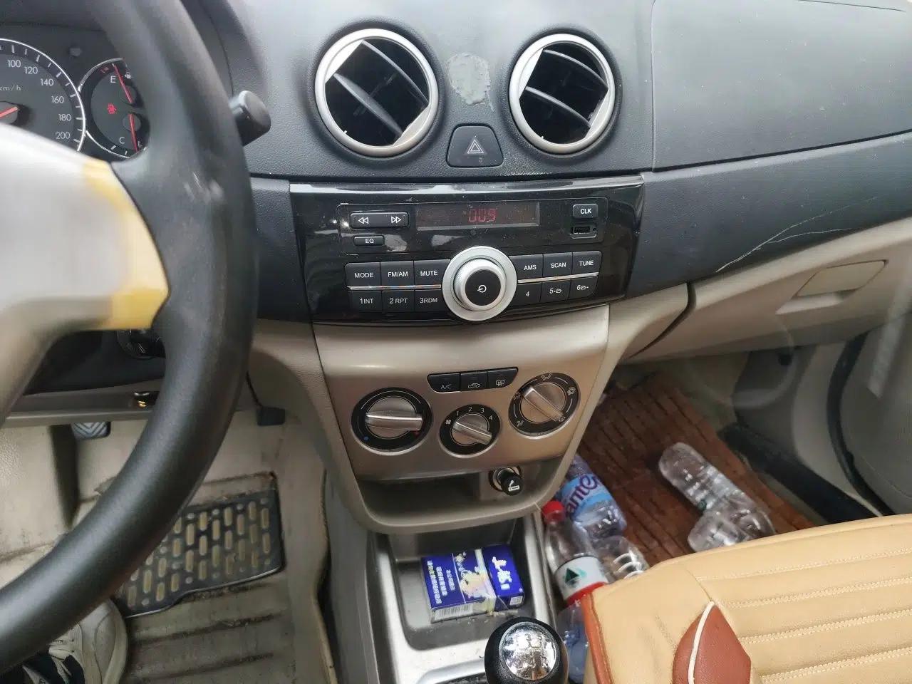 CHANGAN Alsvin 2012 Sedan 1.5L Manual Comfort Model — миниатюра 14