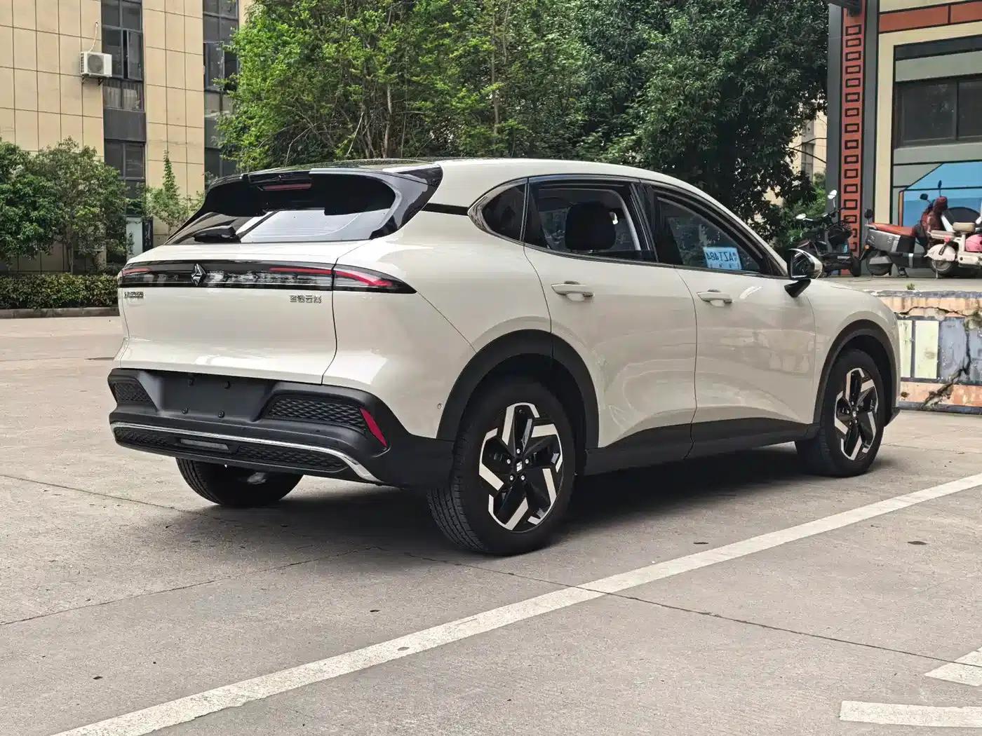 Baojun Yunhai 2024 500km Pure Electric Version — миниатюра 14