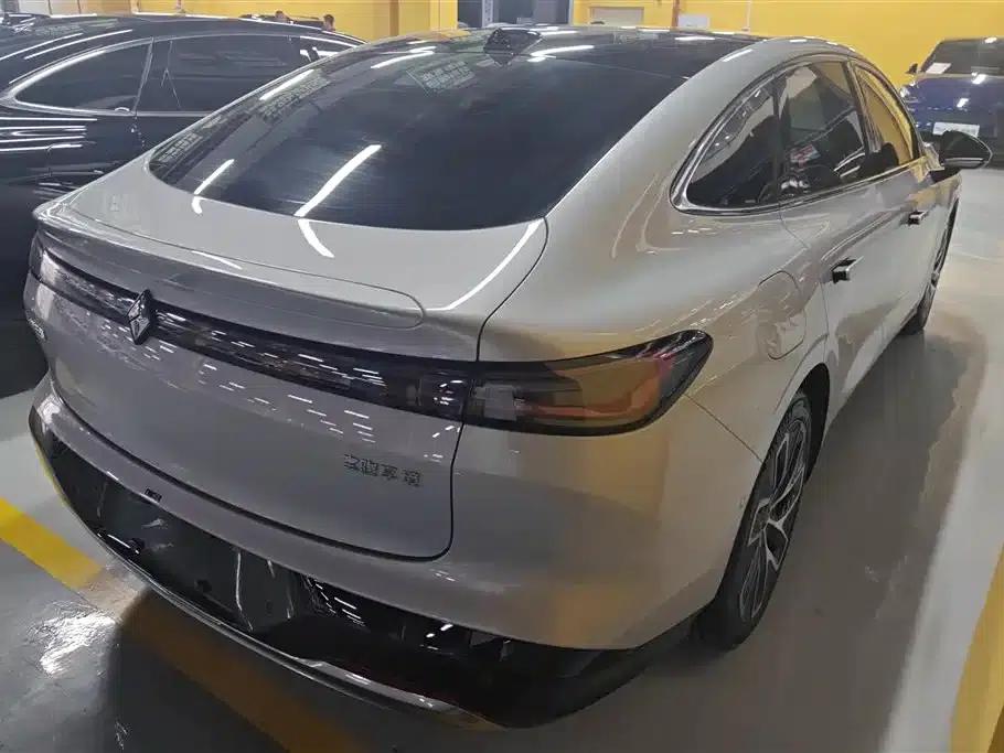 Baojun Enjoy 2025 Plug-in Hybrid 140km/h Special Edition — миниатюра 3
