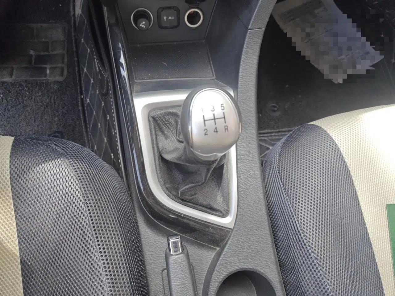 CHANGAN Alsvin V7 2016 1.6L Manual LeShang Model China V Standard — миниатюра 15