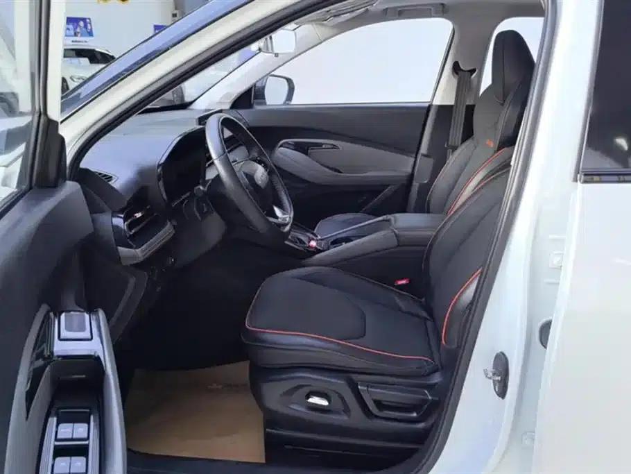 Baojun RS-3 2020 1.5L CVT 24-Hour Online Luxury Edition — миниатюра 9