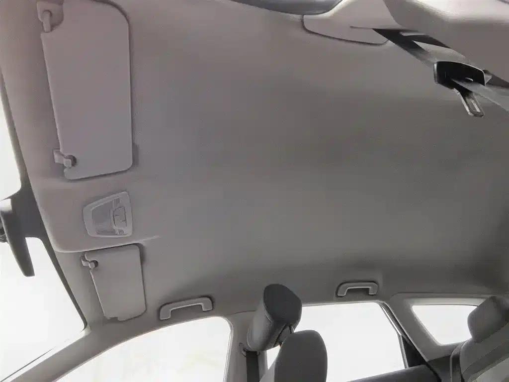 Baojun RC-5 2020 RC-5W 1.5L Manual Smart Elite Edition — миниатюра 14