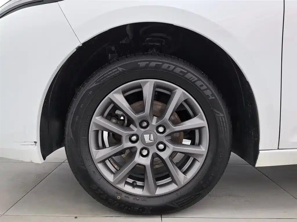 Baojun RC-5 2020 RC-5W 1.5L Manual Smart Elite Edition — миниатюра 17