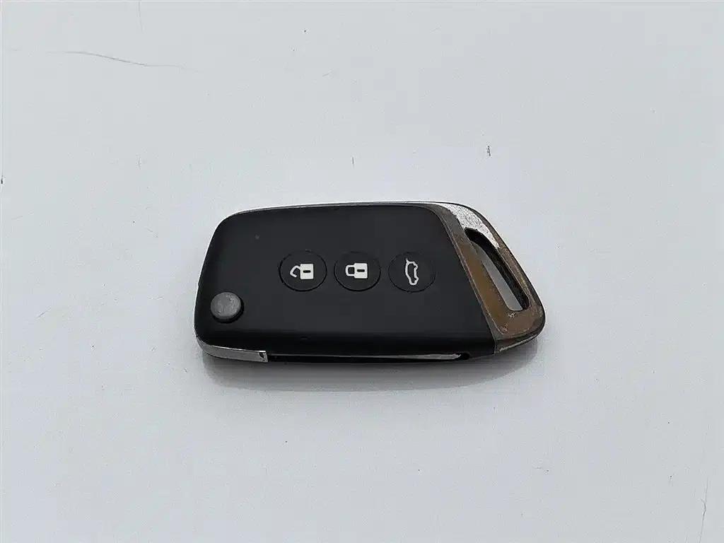 Baojun RC-5 2020 RC-5W 1.5L Manual Smart Elite Edition — миниатюра 19