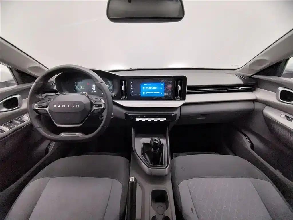 Baojun RC-5 2020 RC-5W 1.5L Manual Smart Elite Edition — миниатюра 5