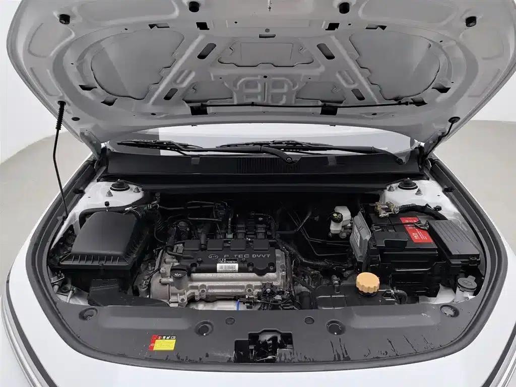 Baojun RC-5 2020 RC-5W 1.5L Manual Smart Elite Edition — миниатюра 6