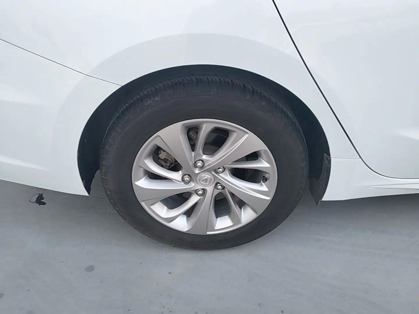 CHANGAN Raeton CC 2018 1.5T Manual Elegant Model China V Standard — миниатюра 10