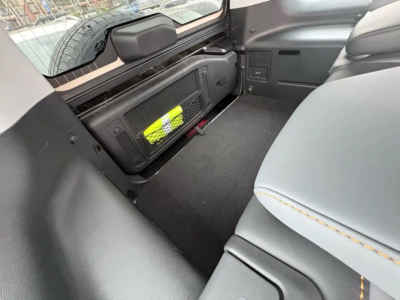 Beijing BJ40 Range Extender 2025 Model - Yuanjing Smart Edition — миниатюра 9