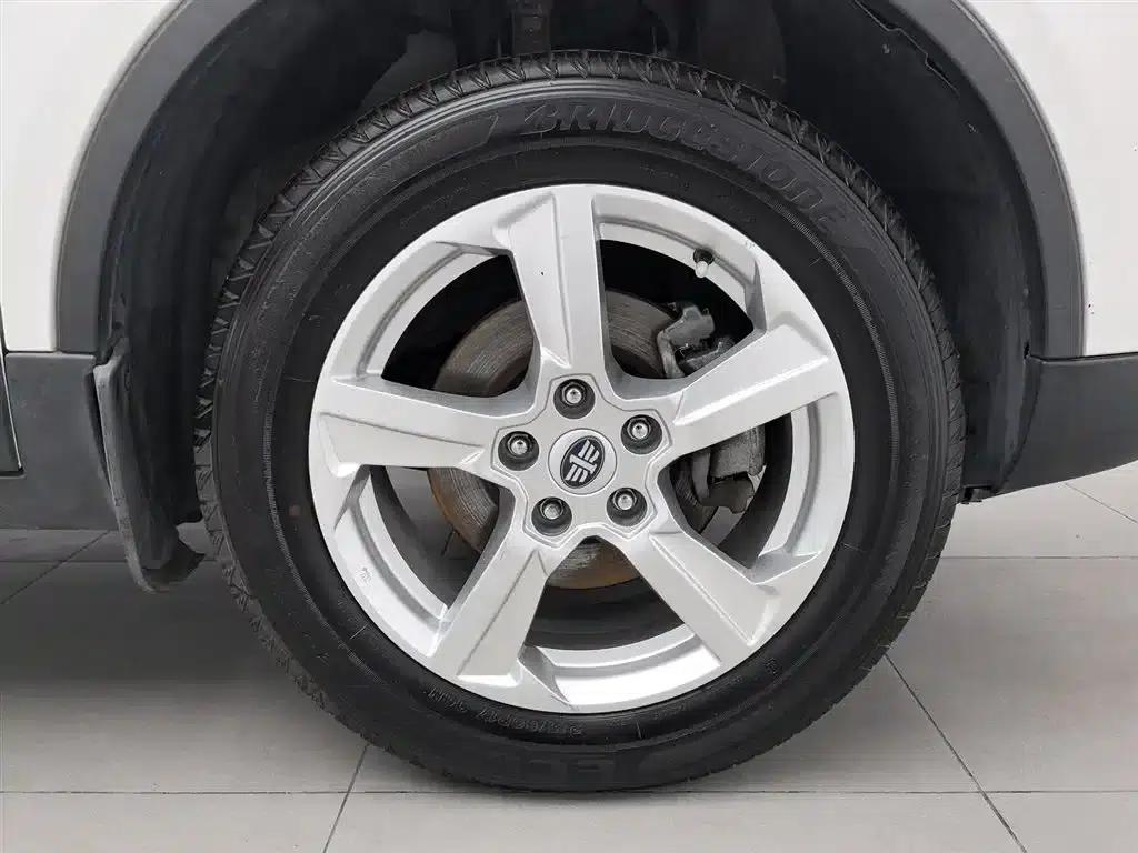 Besturn X80 2013 2.0L Manual Deluxe Edition — миниатюра 17